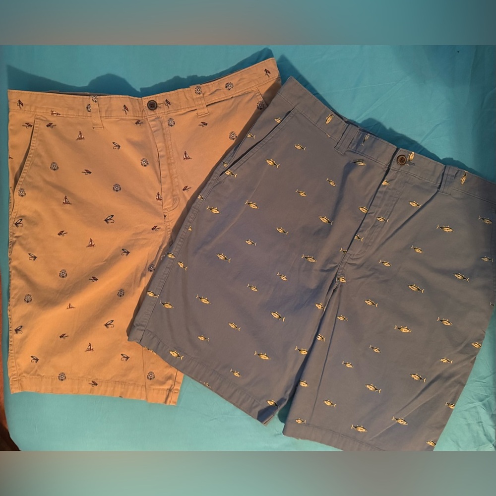 Magellan Outdoors Tan and Blue Men's Shorts Set